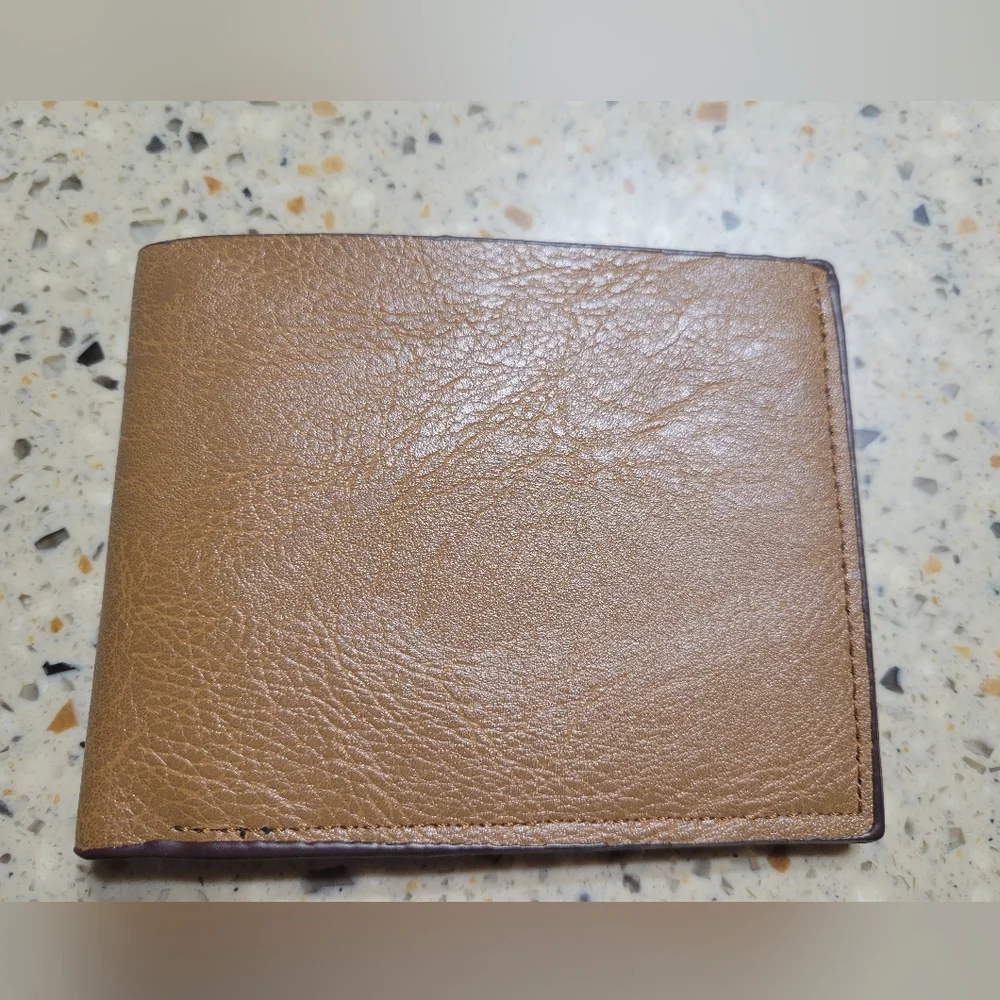 Mens brown boutique wallet nwot